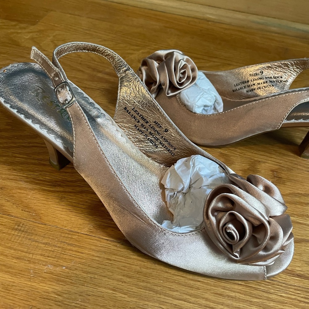 Satin Slingback Shoes - Sz 9 - Worn Once